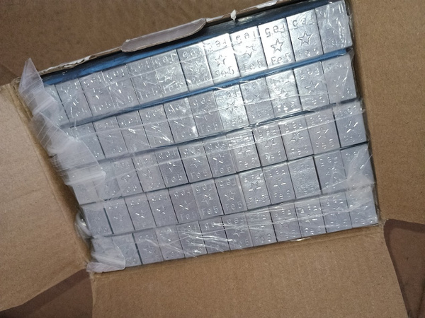 OUTLET Ciężarek klej. FE ocynk FS 5g EDGY 100 szt paczka, z szeroką taśma