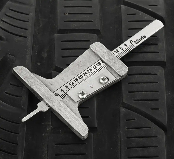 Miernik głębokości bieżnika REDATS metalowy 0-25 mm dwie skale futerał