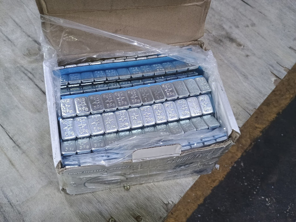 OUTLET Ciężarek klej. FE ocynk FS 5g ROUND 100 szt paczka, z szeroką taśma