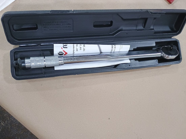 OUTLET Klucz dynamometryczny 1/2" 28-210Nm REDATS chrom