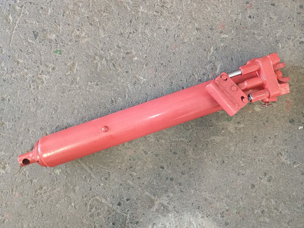 OUTLET Siłownik hydr. z dwustopniową pompą 8T